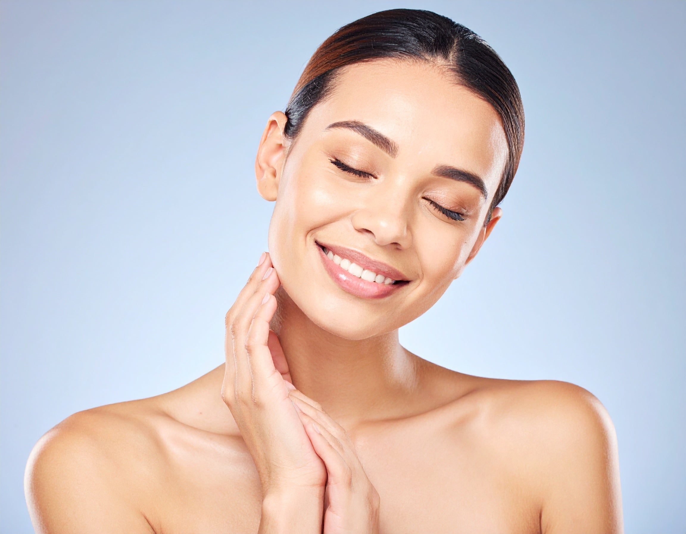 Humidity and Your Skin: Adjusting Products Based on Environmental Moisture